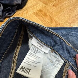 Paige Verdugo Ankle Jeans size 28